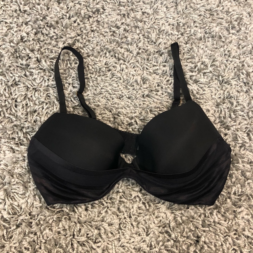 Natori Black Bra With Mesh Detail